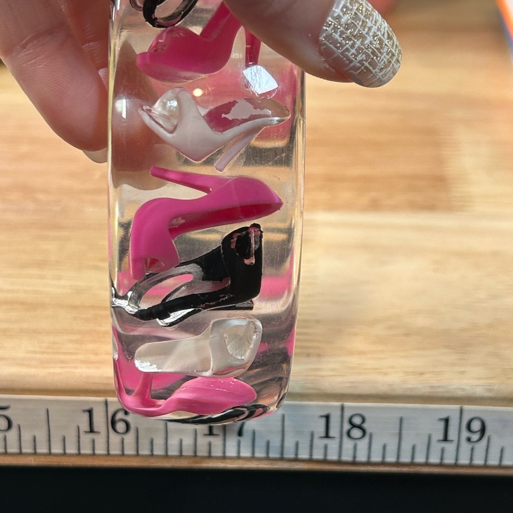 Vintage 70’s Barbie Lucite High Heel Show Bangle Bracelet - Size 8 - Picture 5 of 10